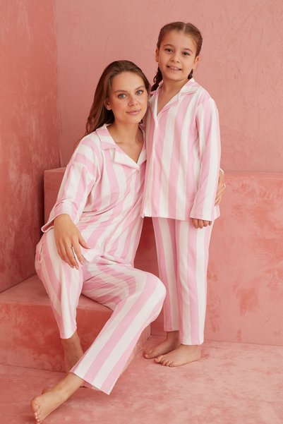 Ecru-Pink Striped Patterned Front Buttoned Suede Pajama Set