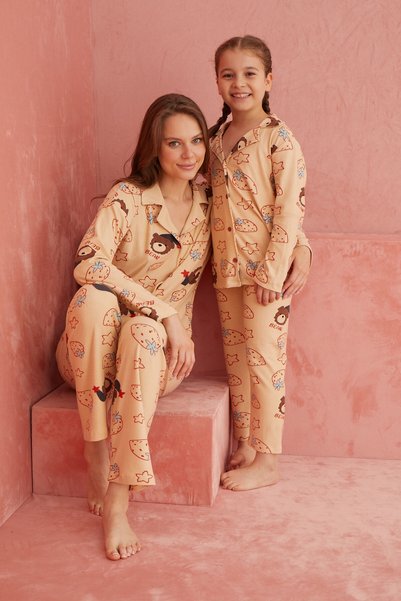 Salmon Bear Patterned Front Buttoned Suede Pajama Set