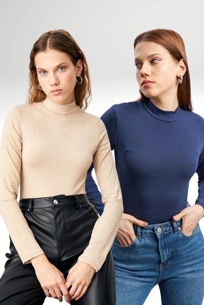 Women's Cream Navy Blue 2-Piece Body