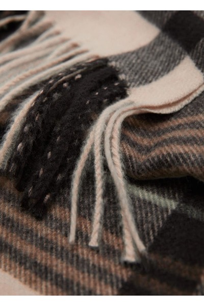 Scarf --