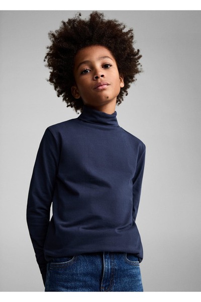 Turtleneck long-sleeved T-shirt