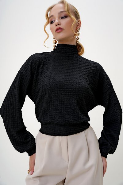 Black Half Turtleneck Seersucker Fabric Crop Blouse Alc-X13124