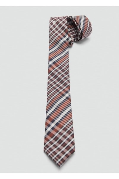 Cravat of Narrow Squares