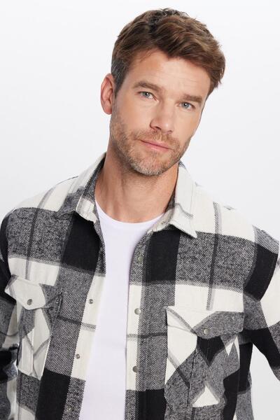 Men's Relax Fit Relax Cut Lumberjack Double Pocket Button Checked Winter Shirt