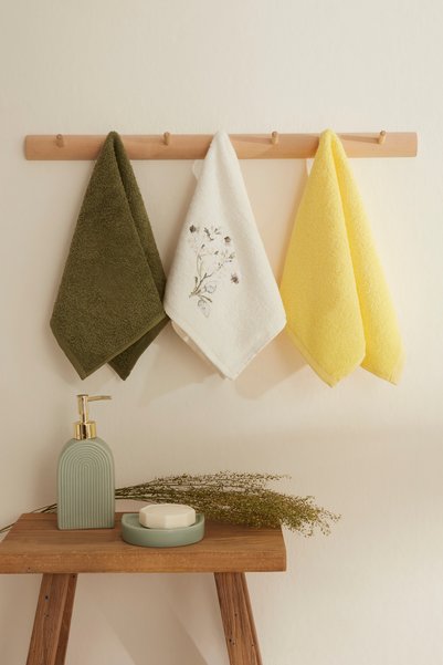 Papatya 3-Piece Embroidered Hand Towel Set