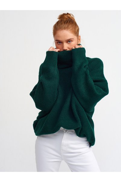 2268 Turtleneck Wide Sweater-nefti Y.