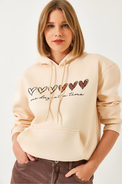 Women's Beige Three Threaded Colorful Heart Printed Hooded Sweatshirt Mbhs025 60601025