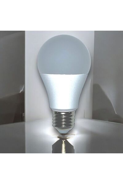 9 Watt паметна сијалица со 3 степени на боја