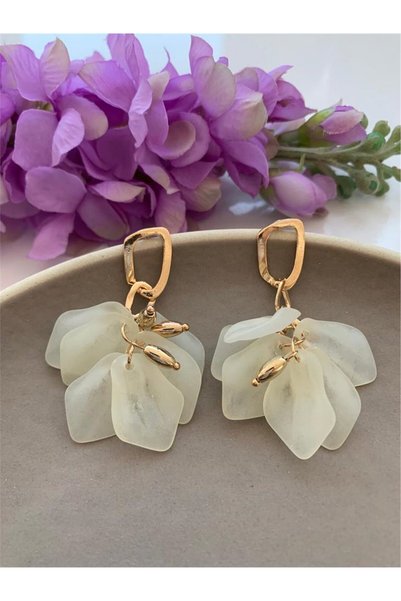 Cream Leaf Earrings