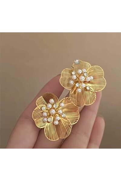 Gold Pearl Plate Flower Earrings