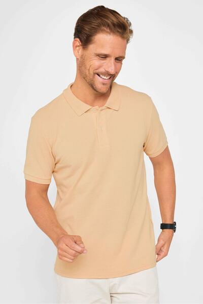 Men's Slim Fit Cotton Soft Texture Fabric Non-Curling Collar Beige Polo Neck T-Shirt