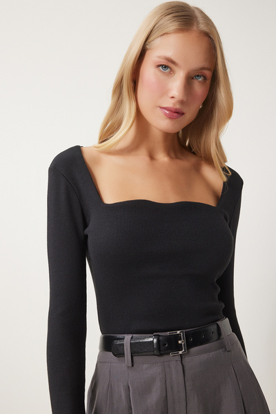 Women's Black Heart Neck Ribbed Knit Blouse GT00100