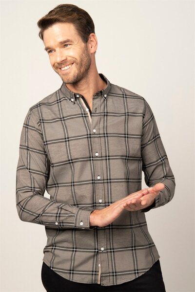 Men's Slim Fit Slim Cut Long Sleeve Cotton Easy-Iron Checkered Button-Down Collar Shirt