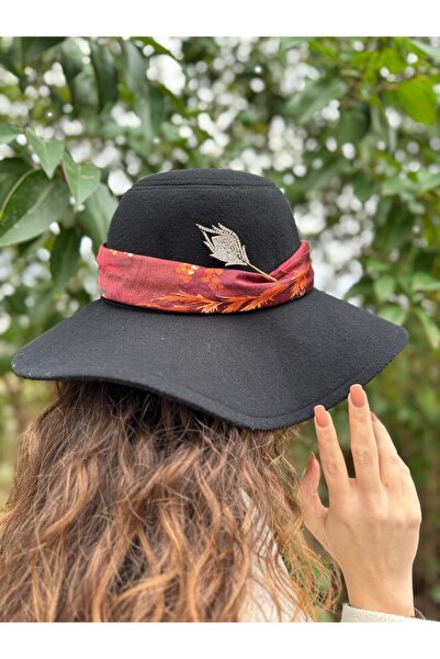 Рачно изработена брош со дезен на пердуви што не потемнува