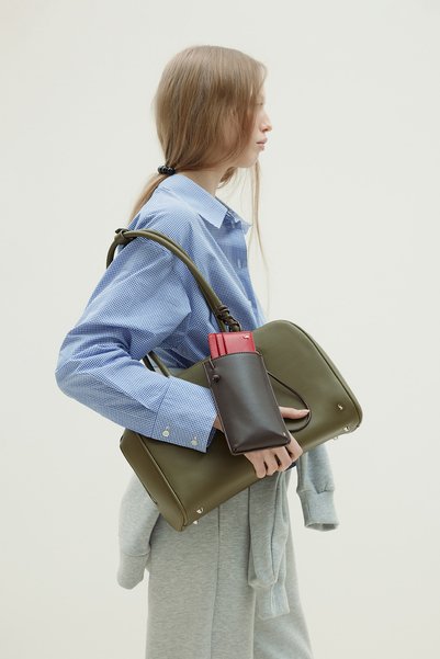 Bitter Brown Mia Phone Bag