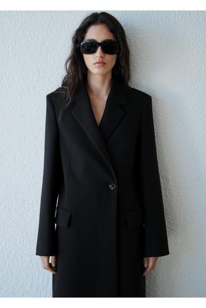 Long Woolen Coat with Moulds