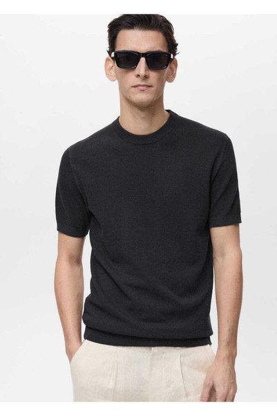 Fine-woven cotton t-shirt