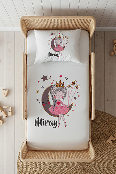Сет со чаршаф со ластик 100x200 од 100% памучен сатен со персонализирано име Princess on the Moon
