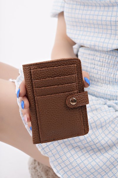 Arya Women's Wallet with Coin and Paper Money Compartments and Zippered Card Holder