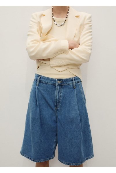 Pleated Wide Leg Bermuda Shorts