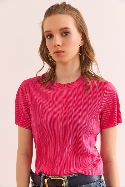 Women's Fuchsia Crew Neck Pleated Crop Blouse Blz- 19002901