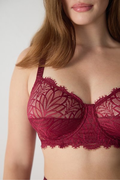 Lacy Underwire Minimizer Push up Bra