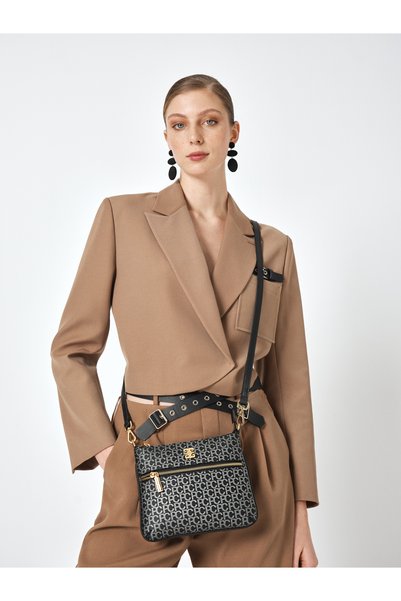 Black Women's Cross Shoulder Bag 05Po25Y2009
