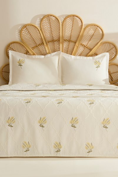 Shaela Floral Embroidered Double Pike/Bedspread Set Yellow