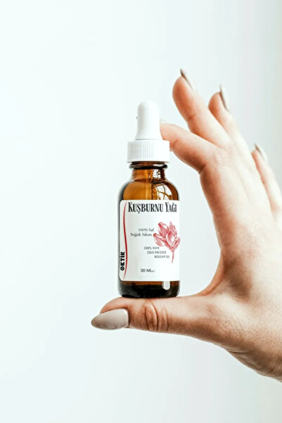 Ладно цедено масло од шипинка 30 ml за флеки на кожата, брчки, стрии, колаген за подмладување