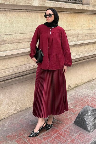 V-Neck Muslim Hijab Shirt with Elastic Sleeves, Burgundy