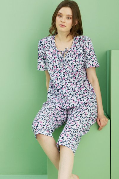 Multicolored Crew Neck Lace Detailed Knitted Cotton Capri Suit 25112200