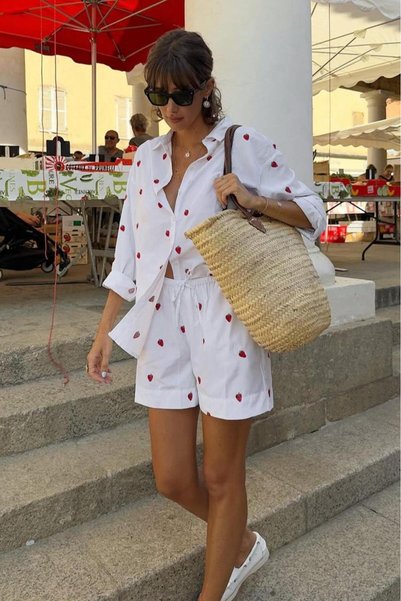 White Strawberry Pattern Women Shorts Shirt Suit Mg2406