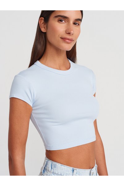 31810 Crew Neck Crop T-Shirt-Light Blue