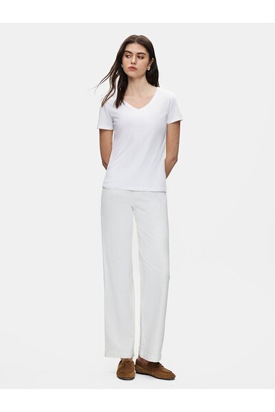 Short Sleeve Basic V-Neck Regular White T-Shirt