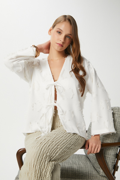 Women's Harmony Lace-Up Ecru Kimono Shirt
