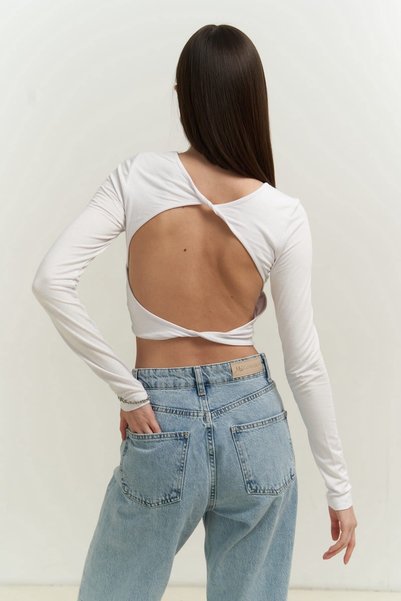 Mita Back Low-cut White Blouse
