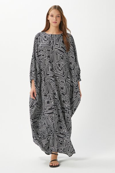 Modest women's shape wide cut black white long summer dress
