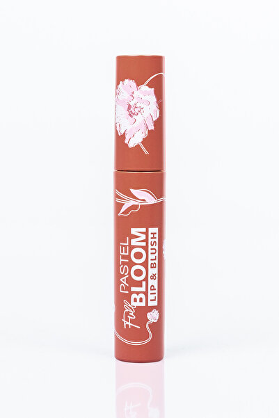 Full Bloom Lip & Blush бр: 74 Frosty - нијанса за усни и образи 4.8 ml