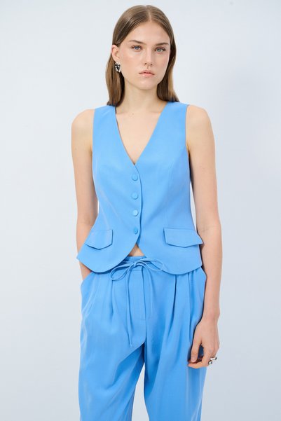 V-neck Vest