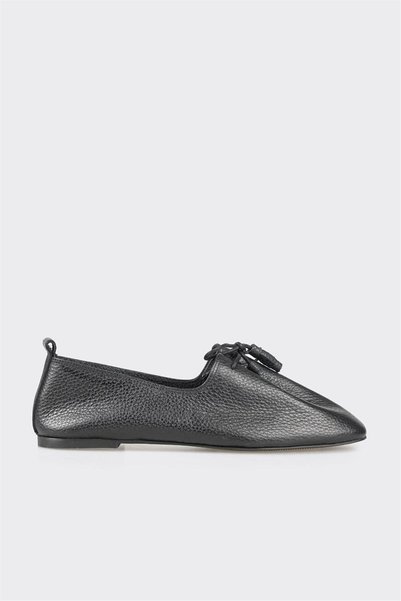 Black Leather Women's Casual Shoes