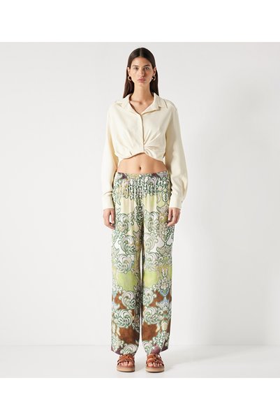 Shirt collar basic blouse
