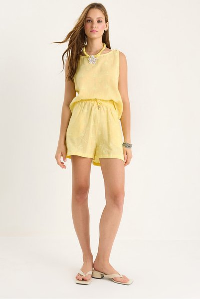 Women's Yellow Strap Blouse Elastic Waist Pocket Detailed Shorts Self-Flower Embroidered Muslin Set 60282018