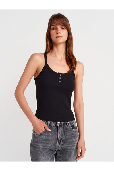 21106 Button Detailed Strap Undershirt-Black