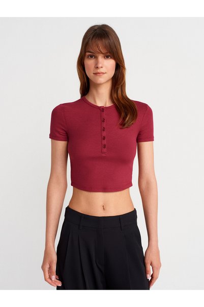 31647 Button Detailed Crop Top-Light Burgundy