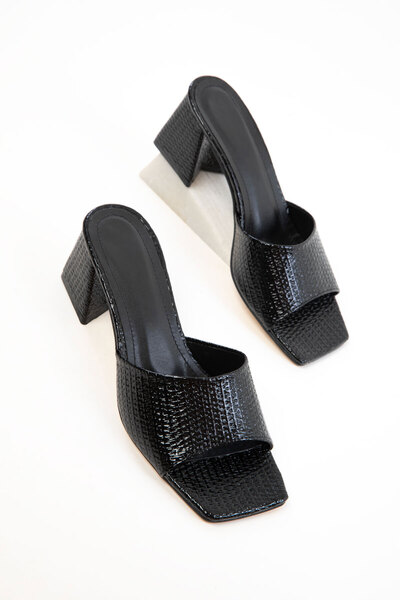 Black Patent Leather Women's Classic Heeled Shoes 20766