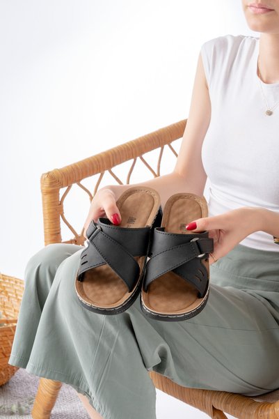 Anatomical Soft Sole Velcro Women's Home Outdoor Slippers