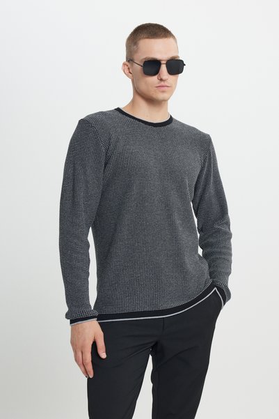 Men's Black-gray Standard Fit Regular Cut Crew Neck Knitwear Sweater