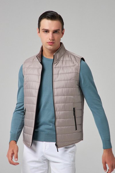 Ds Damat Regular Fit Gray Stand Collar Fiber Filled Seasonal Zippered Puffer Vest Coat