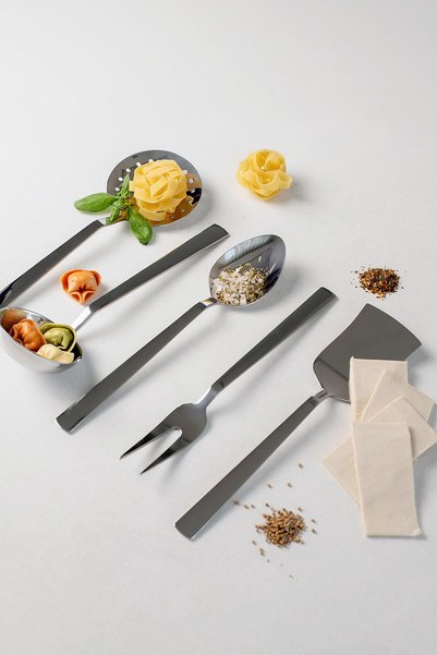 |   Pera. |   5 Piece Service Set