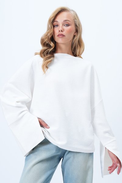 White Stand Collar Batwing Sleeve Cuff Slit Wide Cut Blouse Alc-X14434
